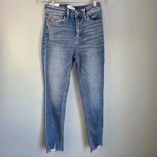 NWT Lovervet Vervet Mid Rise Medium Wash Distress Skinny Cropped Ankle 26