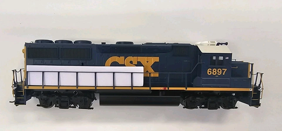HO Athearn Roundhouse GP60 Diesel Locomotive CSX #6897 W/DCC Non-Sound.  - Image 3 of 4