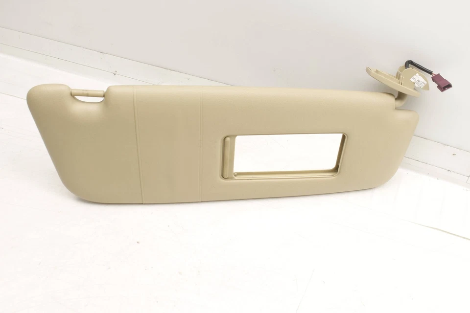 2004-2007 BMW 530I - Right SUN Visor / Mirror 7897614 - Image 2 of 4