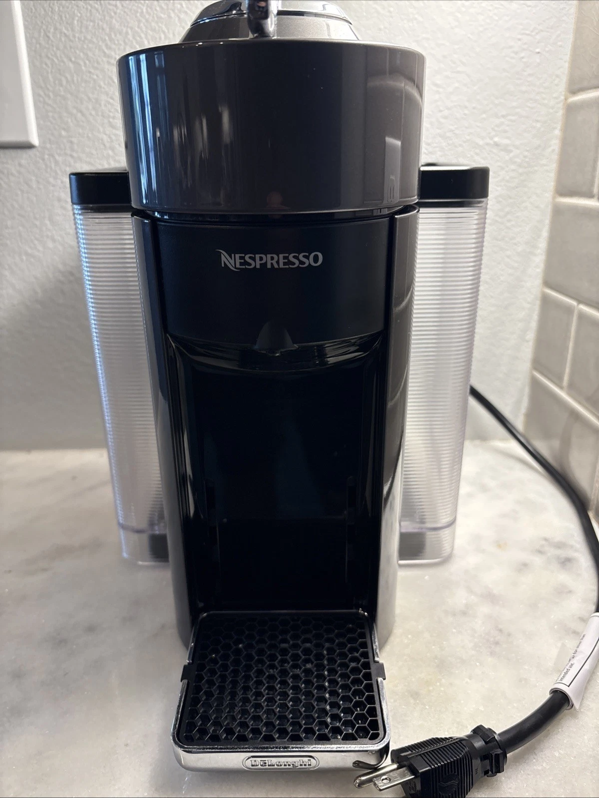DeLonghi Nespresso Vertuo Coffee + Espresso Maker Graphite ENV135GY |Works Great