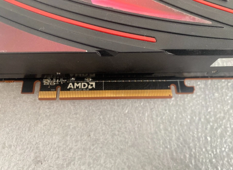 Sapphire Radeon R9 290 4G GDDR5 102-C67111-00-AT PCI Express 3.0 x16 Video Card - Image 2 of 4