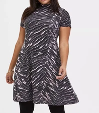 Torrid Dress Women's Size 4X Dark Grey & Pink Zebra Hacci Mock Neck Trapeze