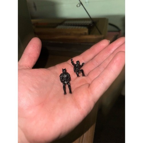 Vintage Batman & Robin Miniature Figurines DC Comics Toys Set of 2 Jada? Corgi? - Picture 6 of 6