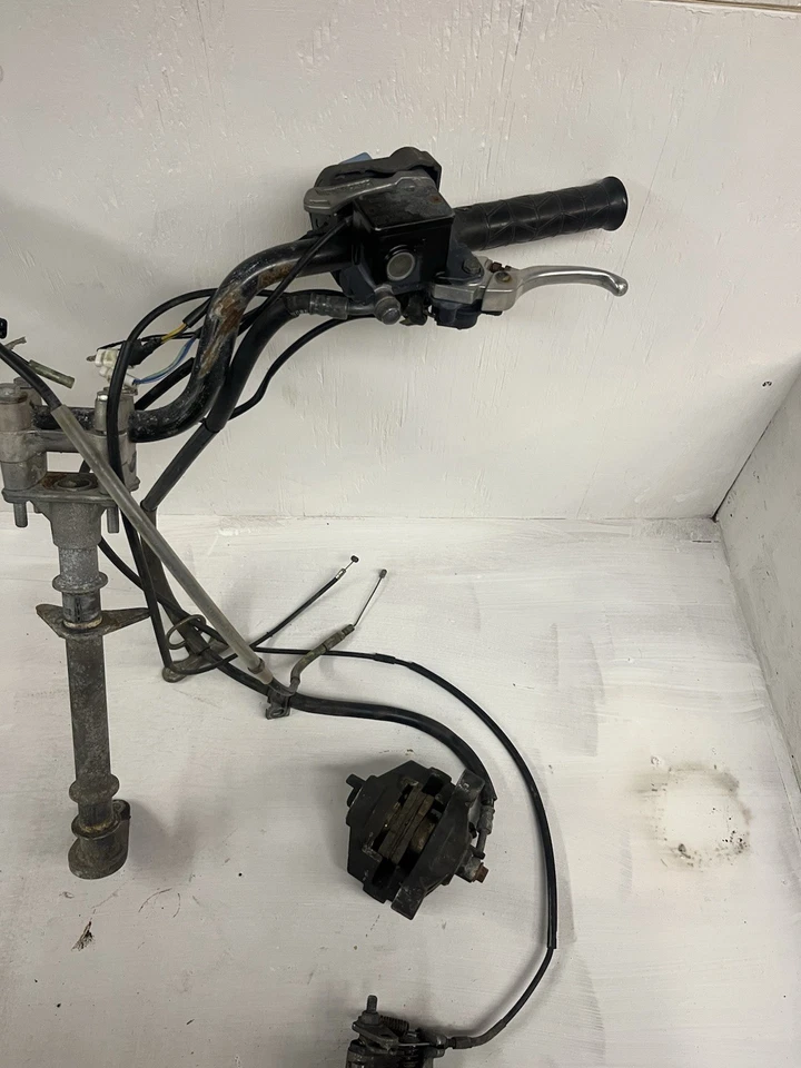 Manillar de moto de nieve Rx1 2003 y todos los controles y palancas de freno Foto 3 de 4