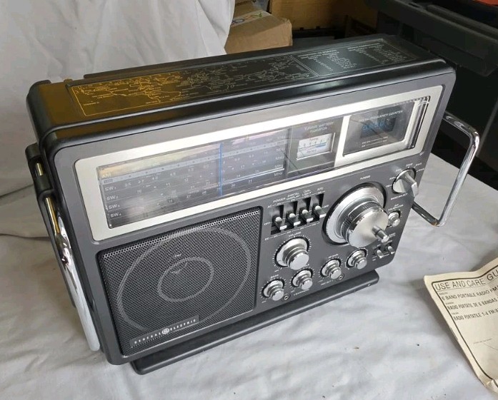 GE AM/FMラジオ MODEL 7-410Q General Electric GE 7-2990A Short Wave FM/AM Radio | TESTED