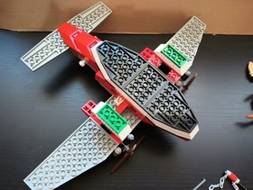 LEGO Adventurers: Island Hopper (5935) & Research Glider (5921) Read Details