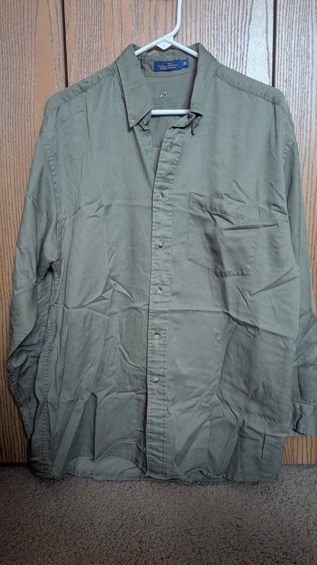 Men's Medium Pendleton Button Down Shirt Green Classic Fit Chest Pocket Casual