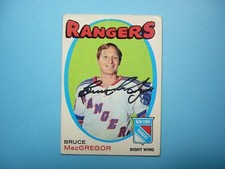 1971/72 O-PEE-CHEE NHL HOCKEY CARD #216 BRUCE MACGREGOR GD AUTOGRAPH AUTO OPC