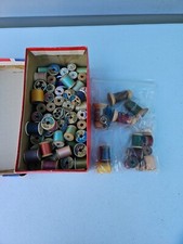Lot of 50 Vintage Wooden Spools Coats  Clark,JP Coats more Full Shoe Box Tr7 42