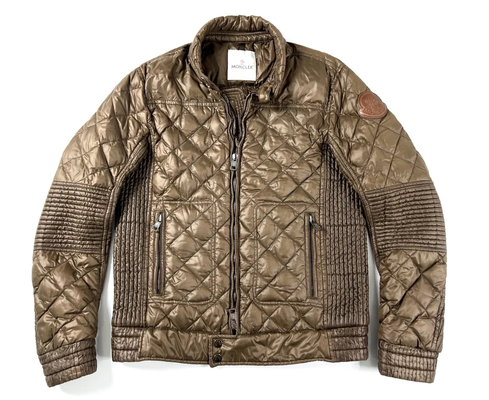 Роскошный подлинный мужской MONCLER ARISTIDE коричневый выстеганный вниз пуховик куртка-бомбер - 4 L - Изображение 3 из 4