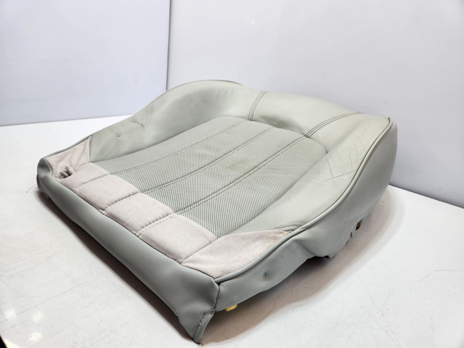 ✅03-08 OEM Maserati Quattroporte M139 Front Right Lower Bottom Seat Cushion *