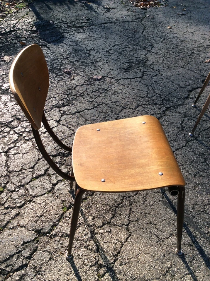 2 sillas vintage de metal/madera de mediados de siglo - muy buenas Foto 3 de 4