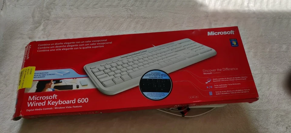 Microsoft Wired USB Keyboard 600 QWERTY  White - Immagine 3 di 4