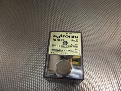 SATRONIC Typ TTI 790 . Mod. 33 Gasfeuerungsautomat