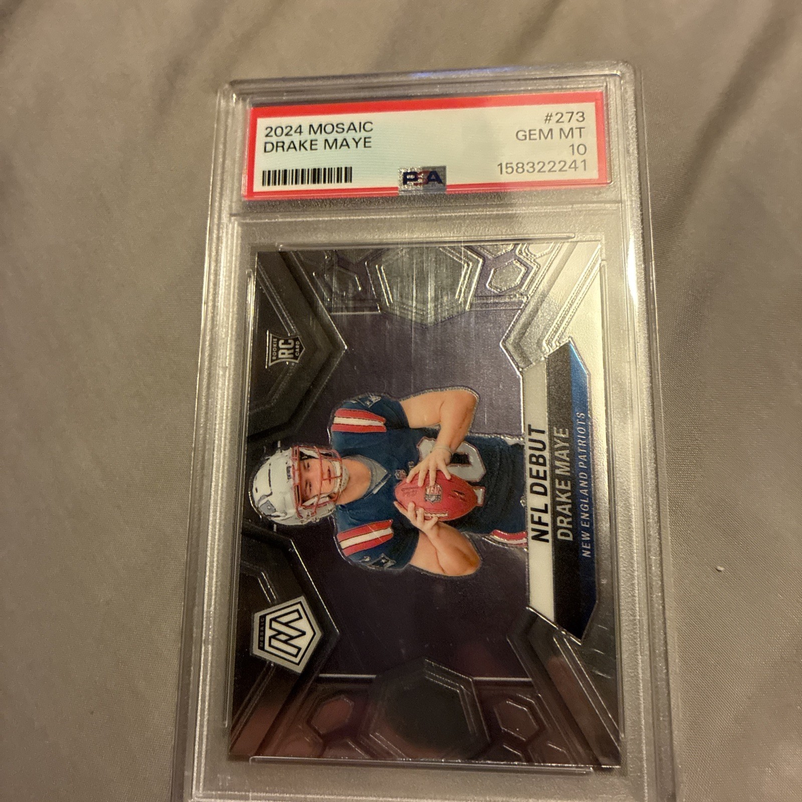 2024 Panini Mosaic Drake Maye Rookie Card #273! PSA 10!
