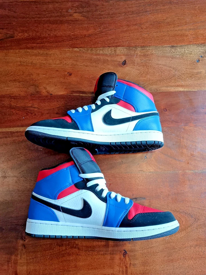 Air Jordan 1 Retro Mid Top 3 2019 554724-124 talla 11,5 - Foto 3 de 4