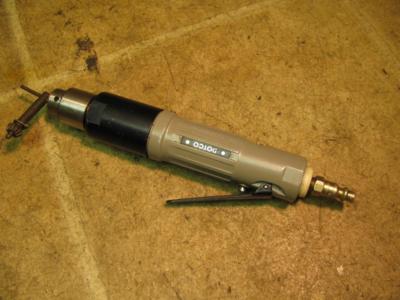 Dotco 15L1089-38 600 RPM 1/4'' Inline Air Pneumatic Drill