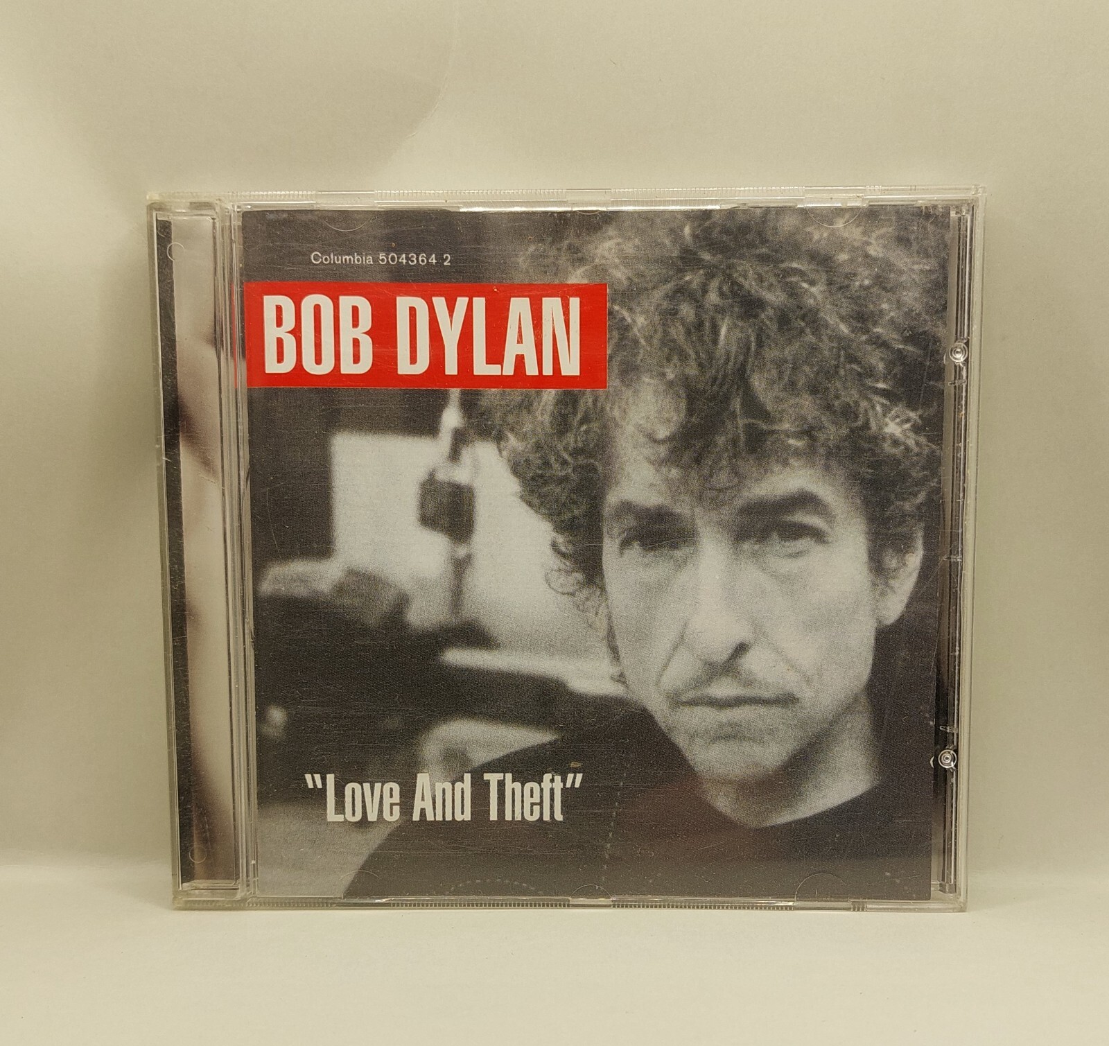 BOB DYLAN * LOVE AND THEFT * CD ALBUM EXCELLENT 2001 FOLK ROCK