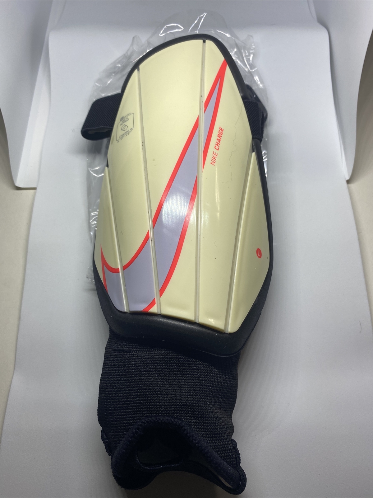 nike charge futbol soccer shin guards size large kids youth mls eBay