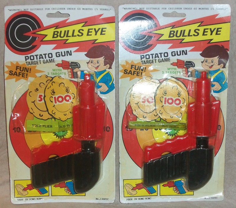 Lot of 2 VINTAGE UNBRANDED TARGET SHOOTING GAME SET Potato TOY GUN w Targets