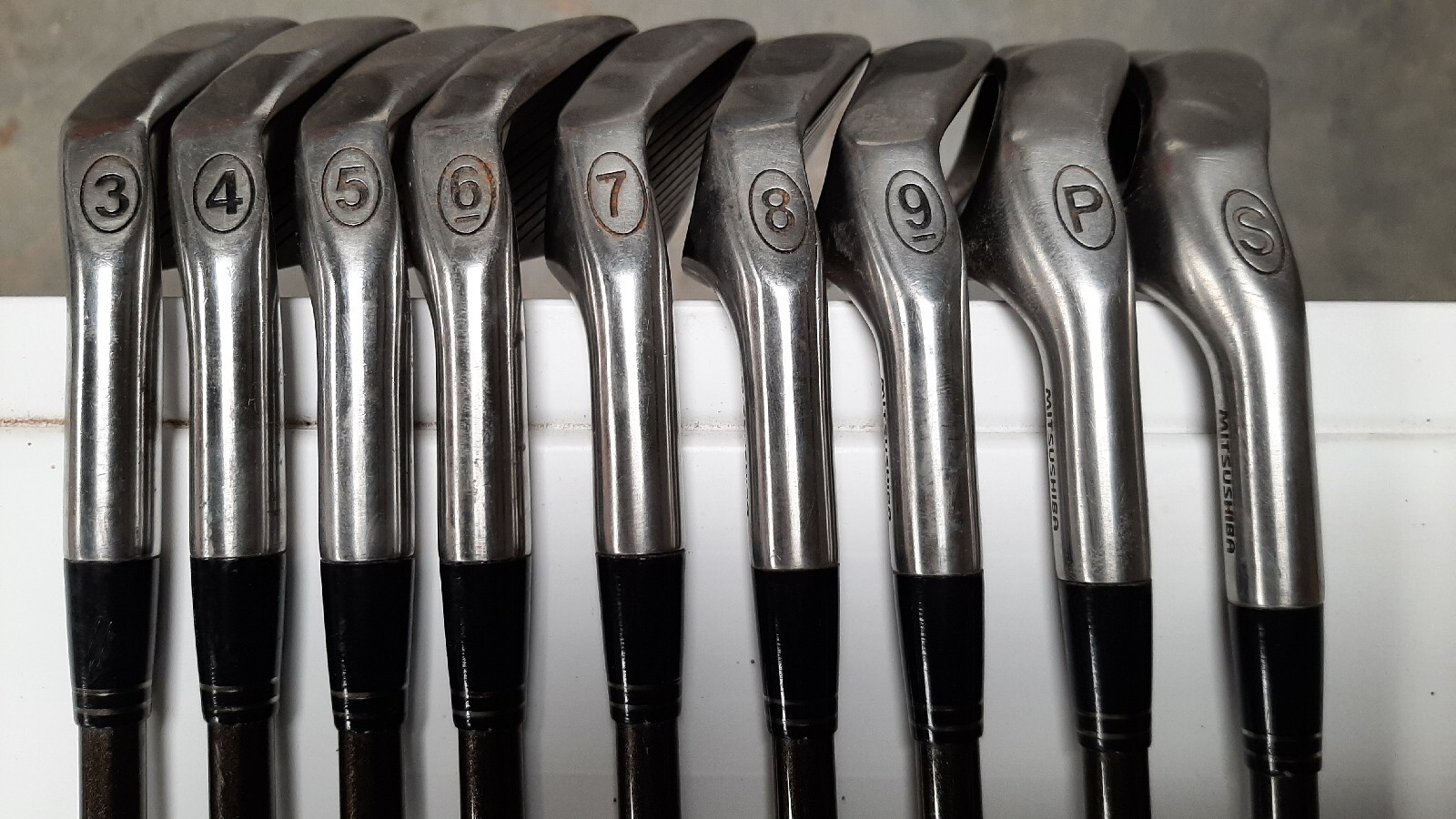 Mitsushiba GOLF CLUBS IRONS 3SW Carbon Fibre shafts Flex R *VG