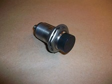 Allen Bradley Proximity Sensor 872C-D15NN30-D4  10-30vdc   N.O.   USED