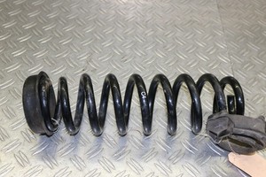BMW E90  3er 330D   Feder Hinterachse  Fahrwerksfeder  hinten  C4