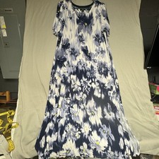 Vera Wang Maxi Style Dress With Pockets