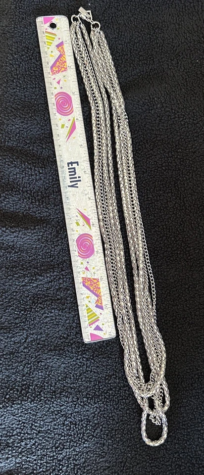 Hermoso Collar Multi Cadena Jennifer Lopez JLo Tono Plata Foto 4 de 4