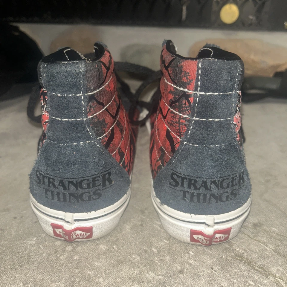 Vans x Stranger Things Sk8 High Upside Down Friends Don't Lie мужские 8,5 женские 10 - Изображение 2 из 4