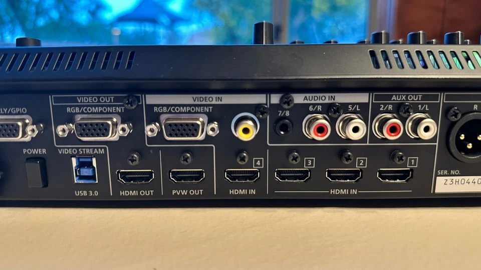 Mezclador de video/audio Roland VR-4HD - ¡Como nuevo! Adaptador CA y cable USB incluidos Foto 4 de 4