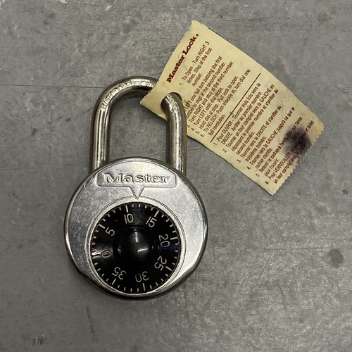 Master Lock Model No 2010 Combination Padlock In Box with Combo Old Stock - 第 2/6 張圖片
