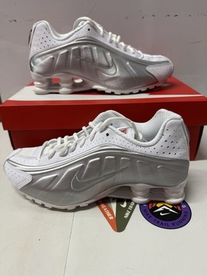 Nike Shox R4 White Metallic Silver AR3565-101 Men 7.5 or Women 9