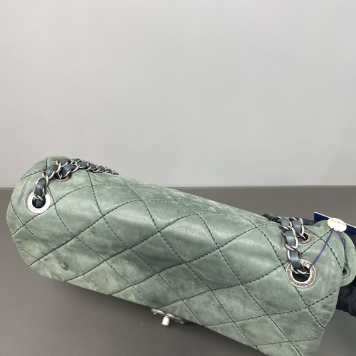 Chanel 19 Bag Green Silver Tone Quilted Aged Calfskin Leather Shoulder Handbag - Picture 16 of 24