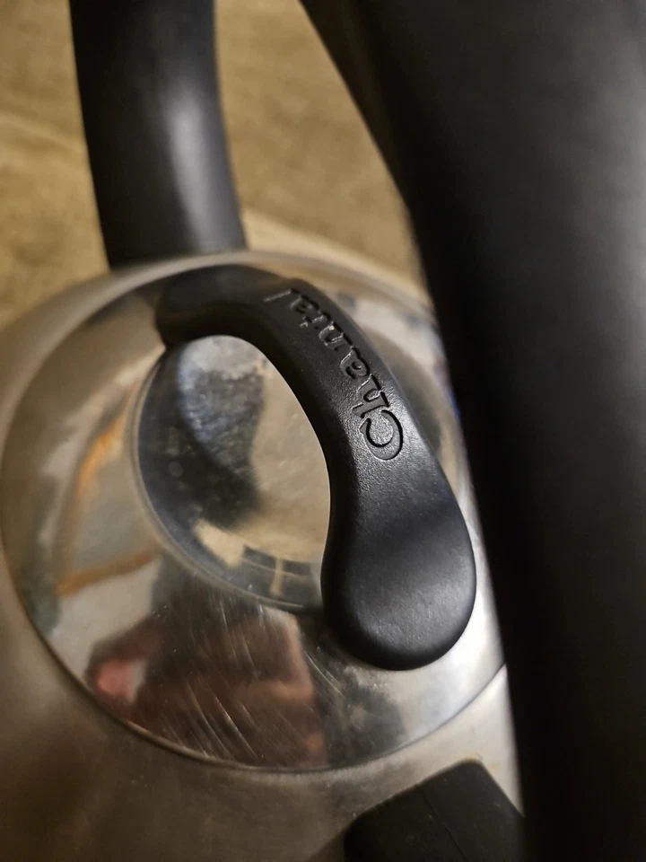 Chantal 18/8 Stainless Steel Tea Kettle Pot With Handle 2qt #SL37-rise Brs - Image 3 of 4