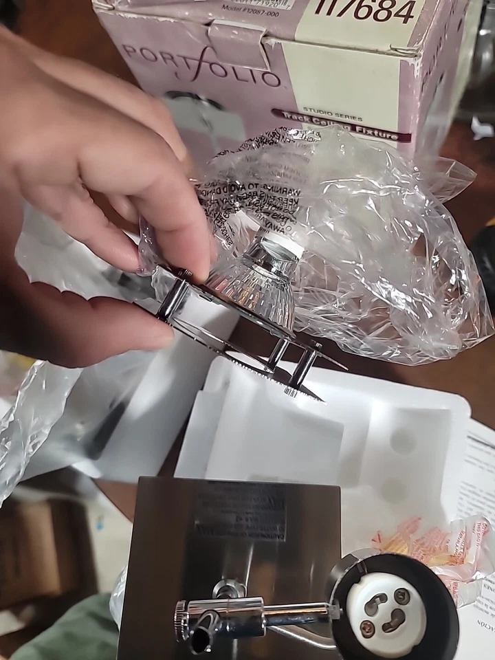 Juego de 2 accesorios de techo portafolio de orugas de acero cepillado 117684 Foto 3 de 4