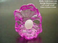 Tinted Pink GLASS PEARL CLAM Curio Ornament Glass Figure Ocean Shell Sea Life