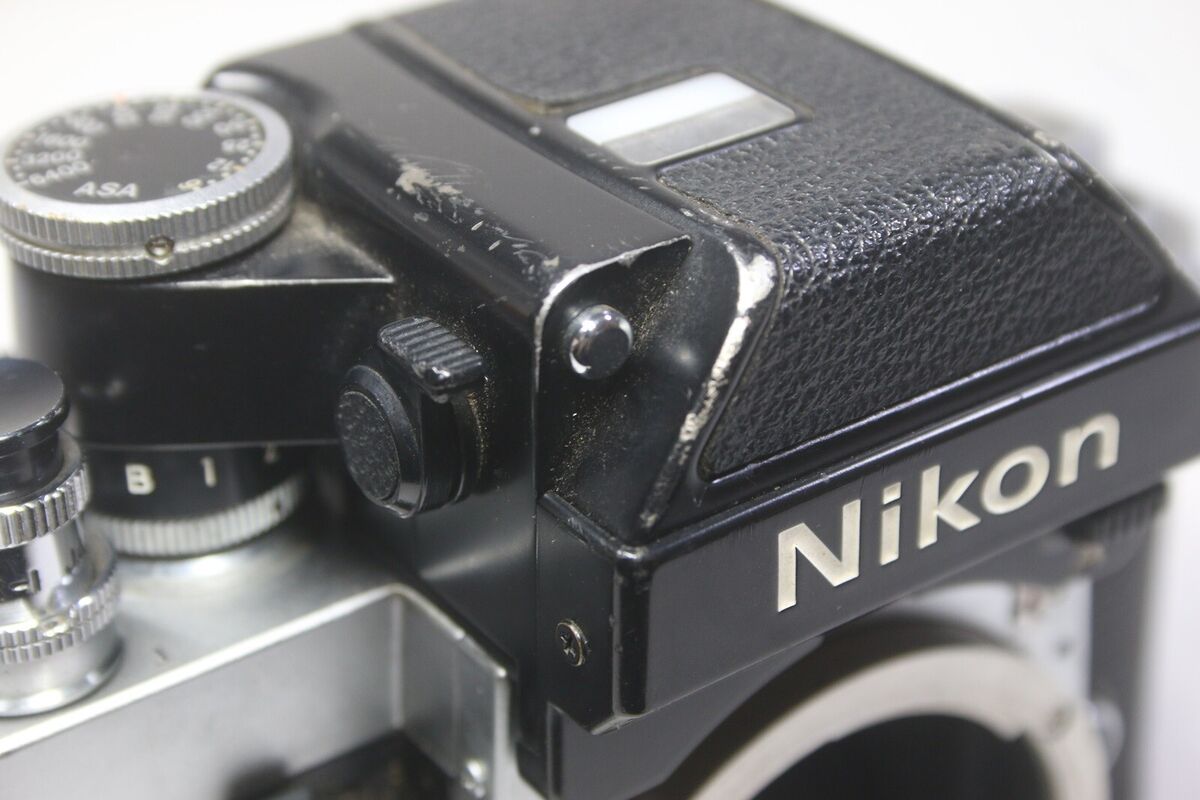Nikon F2 Photomic A DP-11 35mm SLR Film Camera Silver Body Nikon F2 Photomic A DP-11 35mm SLR Film Camera Silver Body