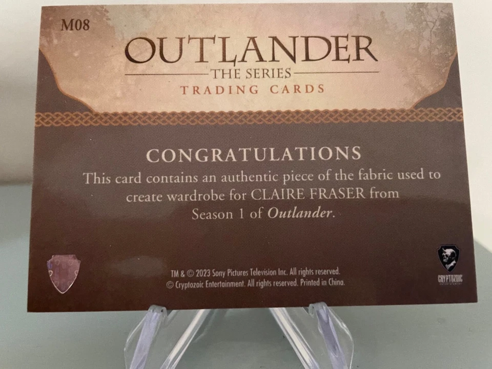 OUTLANDER SEASON 5 WARDROBE TRADING CARD M08 GREEN#71/99 Claire Fraiser S1 Shirt - Image 2 of 2