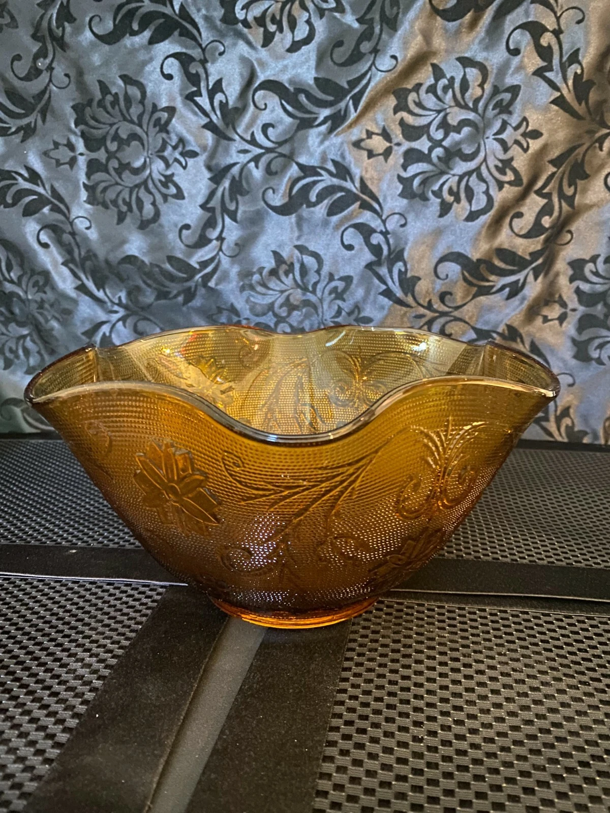 Vintage Tiara Indiana Sandwich Amber Glass Serving Ruffled Bowl 10”