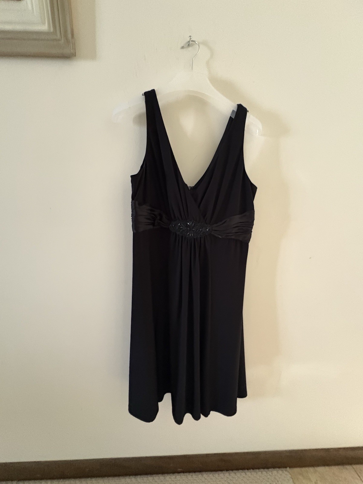 Jones Wear Dress Black Sleeveless Midi Rhinestone Size 14 Evening Elegant
