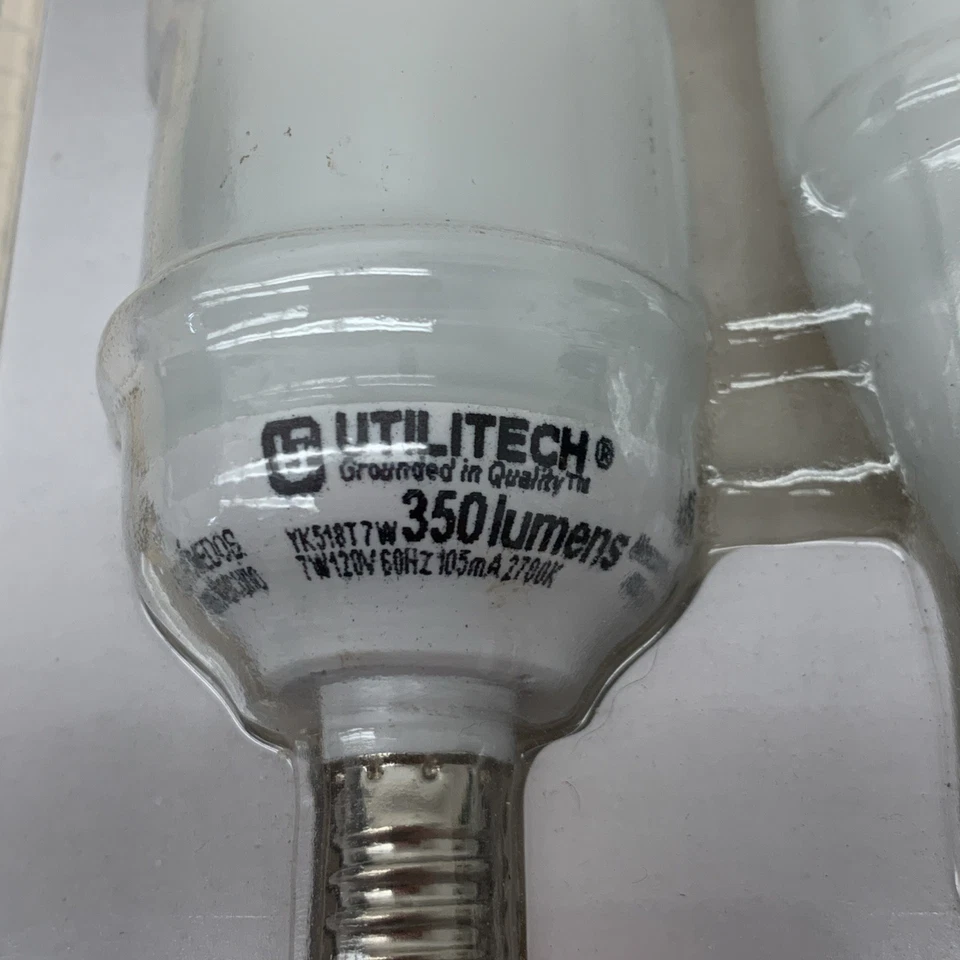 NEW Soft White Light Bulb Candelabra Bulbs 7 Watt B10 Energy Saver - Image 3 of 3