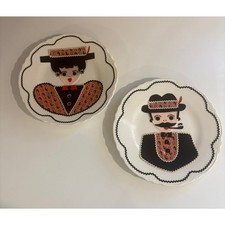Pair of Vintage "Mom and Pop" Folk Art Plates Wall Hangings