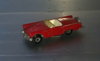 Matchbox Lesney Modell: 1957 Thunderbird rot 1:63  1982