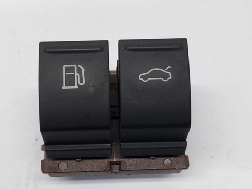 VW Passat B6  Schalter Heckklappe Tankklappe Tank Öffner  3C0959903B  (07)