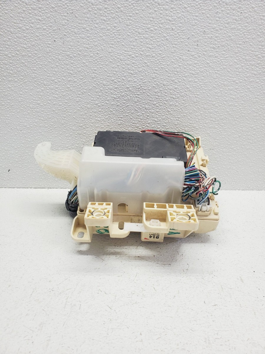 02 03 Toyota Solara Interior Fuse Relay Box Panel