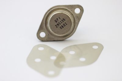 MICAS INSULATORS FOR 2N513B TRANSISTOR NOS( New Old Stock ) 1PC. C260U5F140414