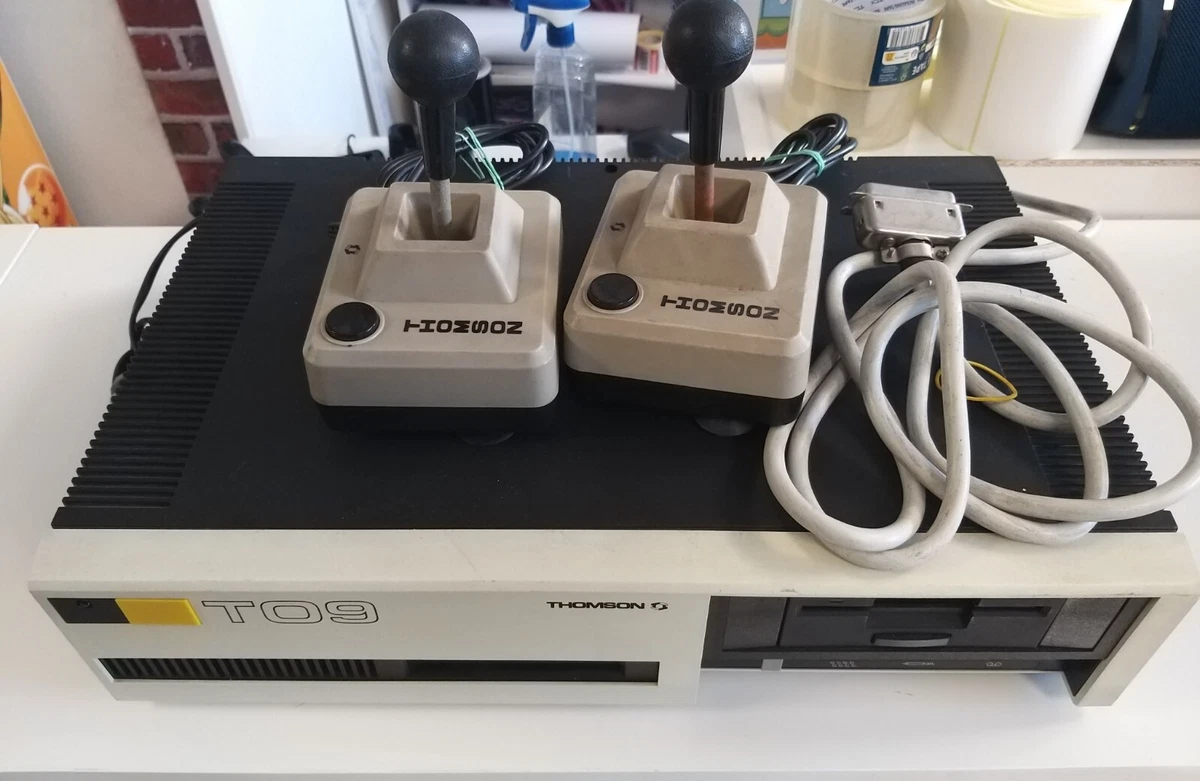 THOMSON MO5 :: Ordinateur de collection