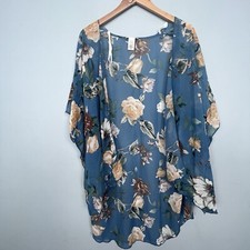 Emory Park size Medium sheer floral kimono