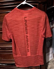 Mens Medium Red Under Armour Short Sleeve Per...